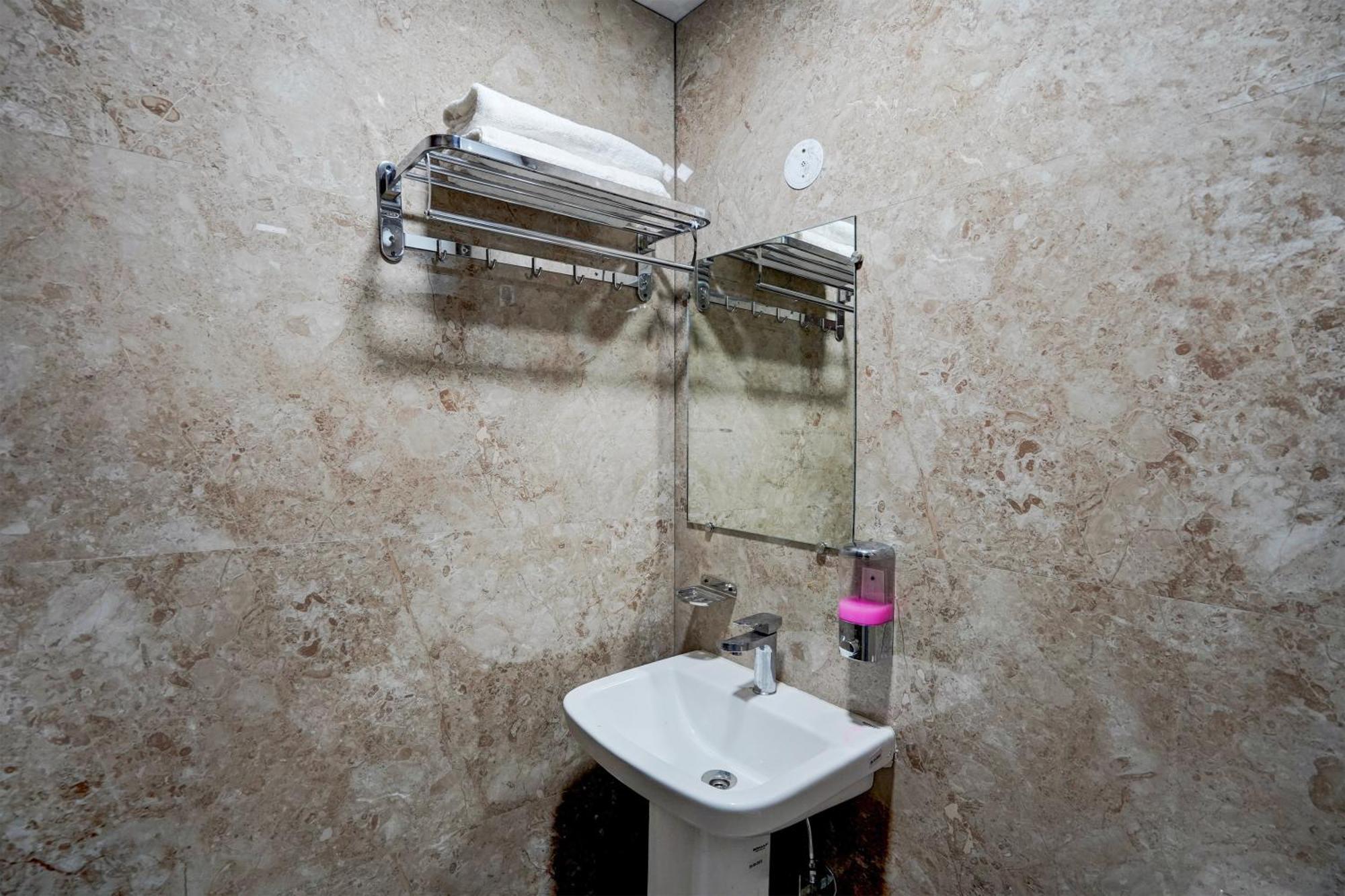 Hotel O R.N Residency Hotel Ghaziabad Exterior photo