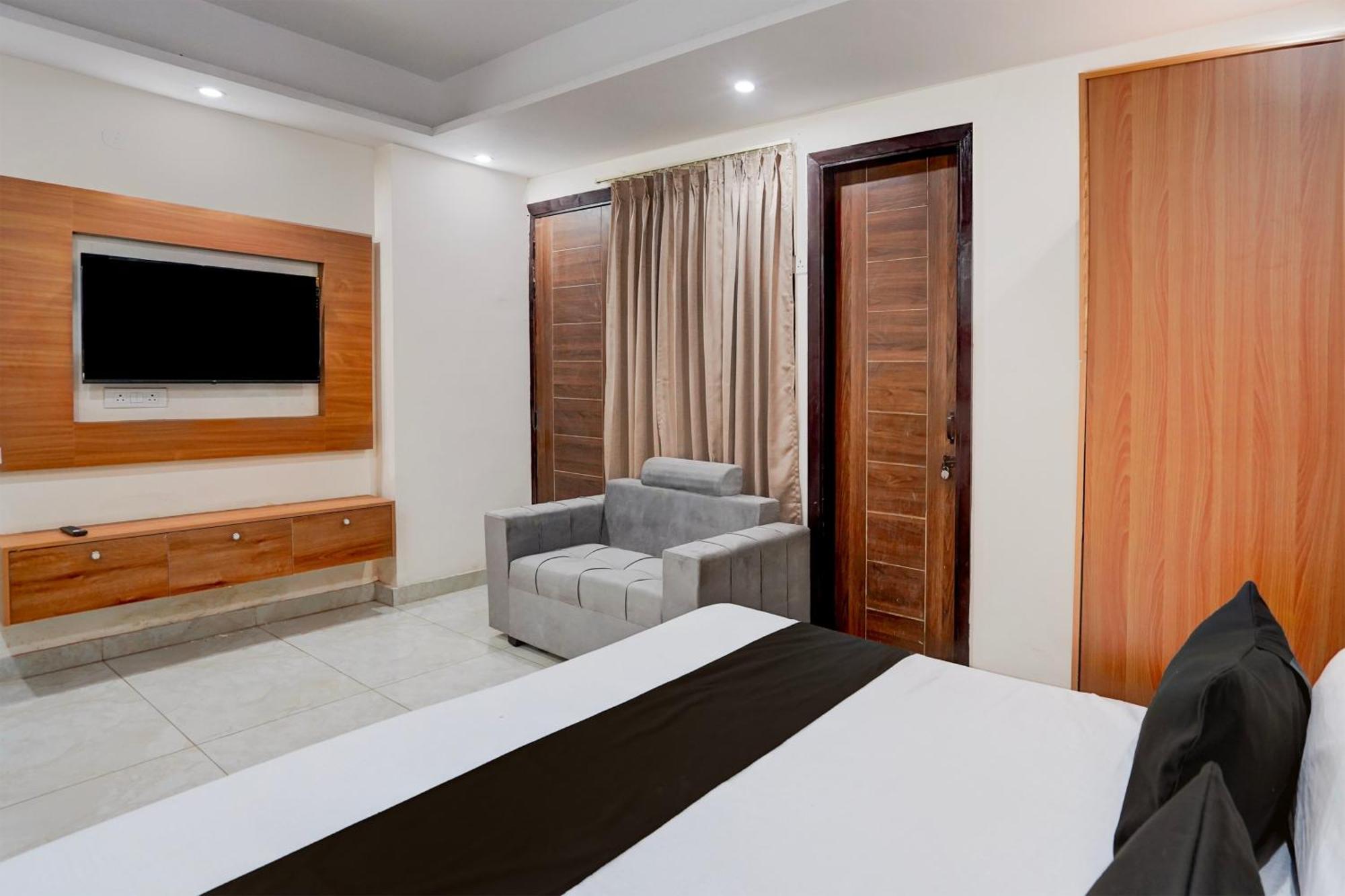 Hotel O R.N Residency Hotel Ghaziabad Exterior photo